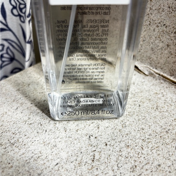 Victoria's Secret Just a Kiss Fragrance Mist with Black Cap - Picture 3 of 3